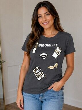 Women's Medium Mom Life Justice tee